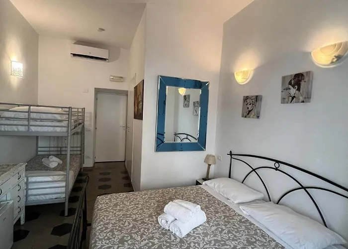 Vatican Leone IVAlbergo